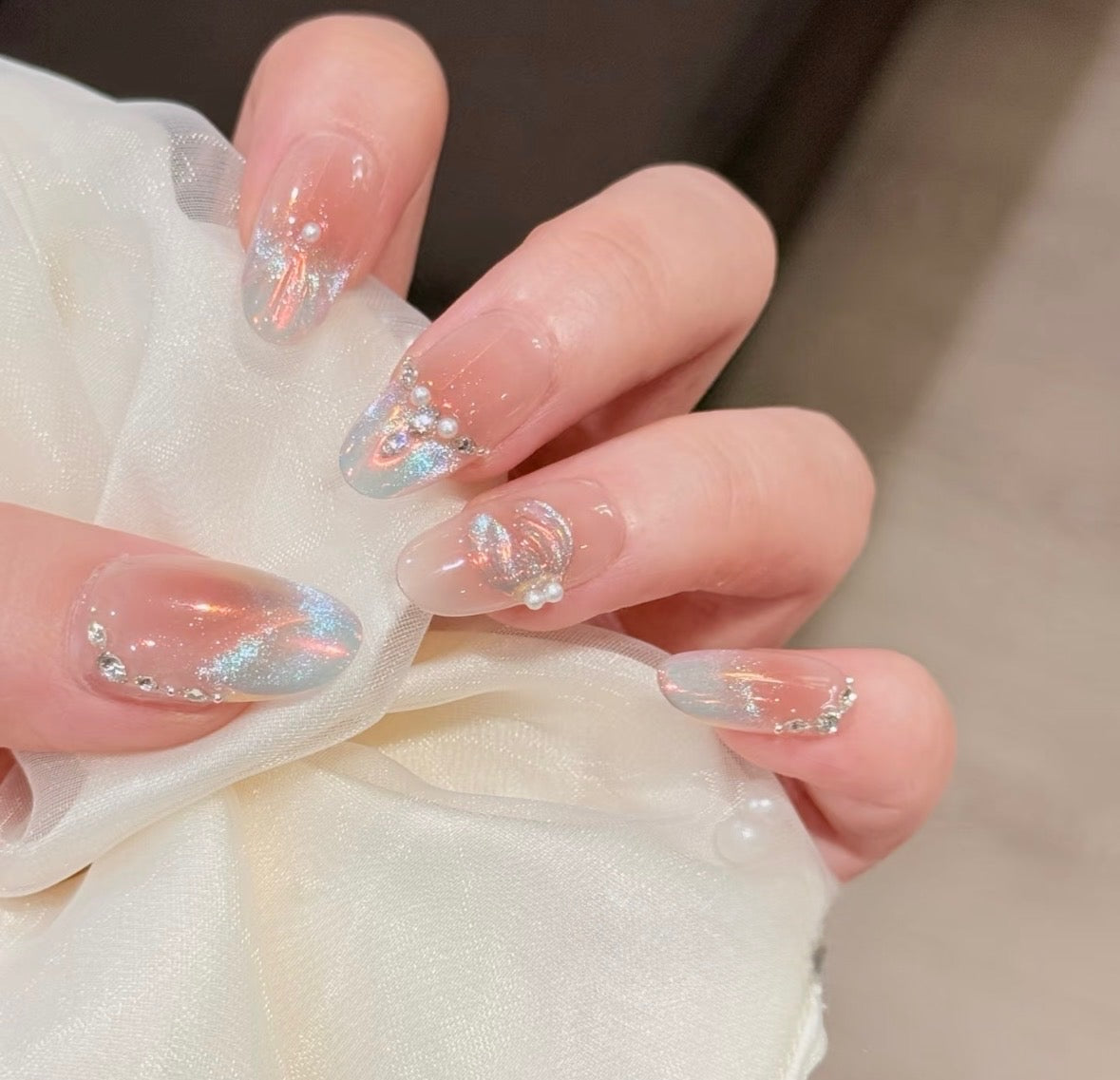 Pearl Aura Nails [Handmade]